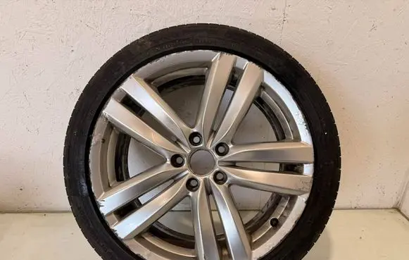 Volkswagen PASSAT B7 R18 alloy rim 3AA601025H