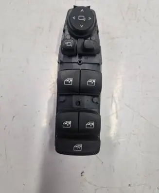 BMW 5 G30 G31 Electric window control switch 6832729