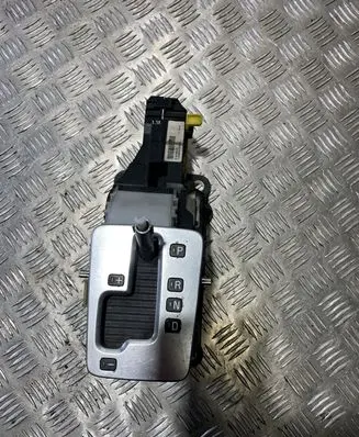 Volvo XC70 Gear shifter/selector 30759122