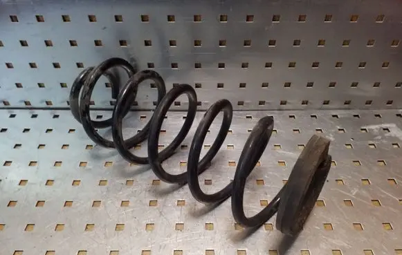 Mitsubishi Colt Rear coil spring