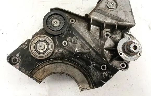 Engine mounting bracket
