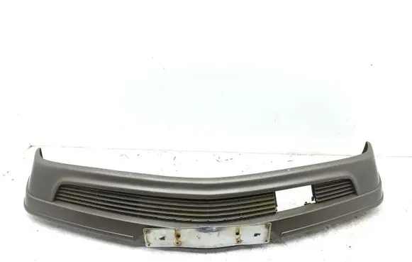 Mercedes-Benz S W126 Front bumper 1268850101 4743732 1268850025