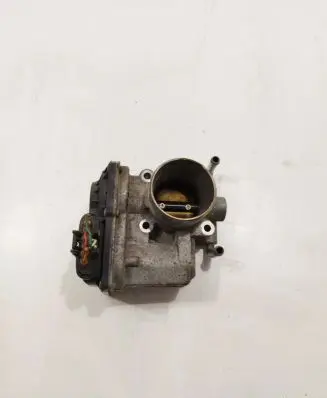 Suzuki Swift II Throttle valve 06q07
