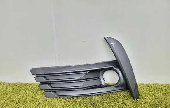 Toyota Corolla E160 E170 Front fog light trim/grill 81482-02620
