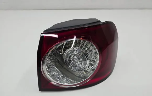 Volkswagen Golf Plus Rear/tail lights 5M0945096N