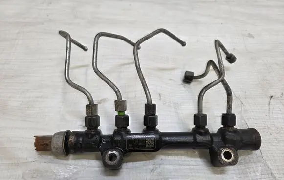 Opel Grandland X Fuel main line pipe 9824940080