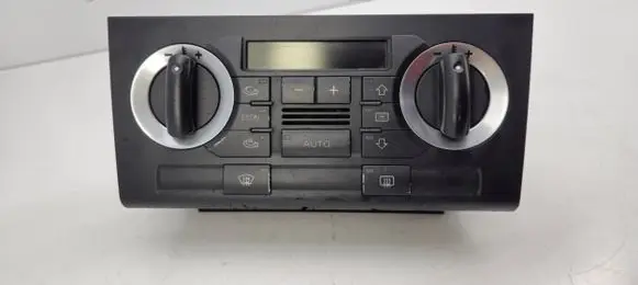Audi A3 S3 8P Climate control unit 8P0820043D