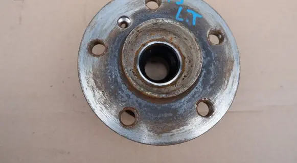 BMW i3 Rear wheel bearing hub 