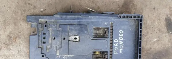 Battery box tray