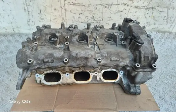 Mercedes-Benz GLE (W166 - C292) Engine head R2760160900 A2760161305