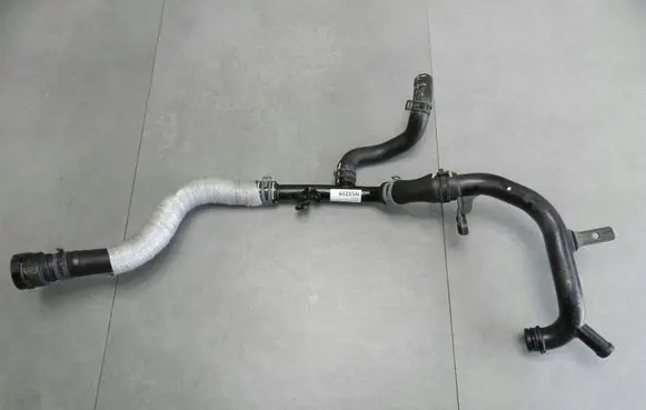Volkswagen PASSAT CC Engine coolant pipe/hose 06J121085B