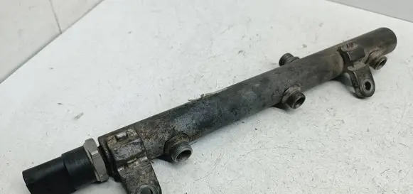 Jeep Grand Cherokee (WK) Fuel main line pipe 6420700695 A6420700695 A0041536728