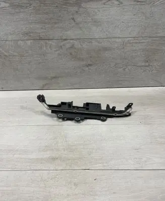 BMW 5 G30 G31 Other engine bay part 9334788 58650910