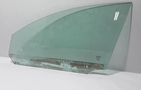 Volvo V50 Front door window glass four-door 30779421