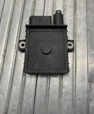 BMW 5 E60 E61 Glow plug pre-heat relay 7801201