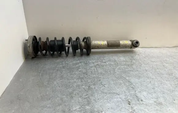 BMW 5 E60 E61 Rear shock absorber with coil spring 6785984 105413