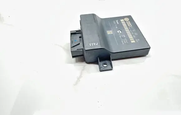 Audi A6 Allroad C6 Gateway control module 4L0907468 4L0910468