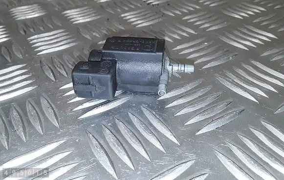 Vacuum valve