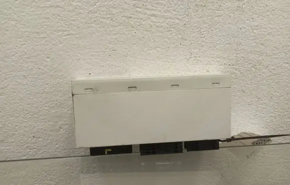 BMW 3 E46 Comfort/convenience module 6932368 57762110 61356932368