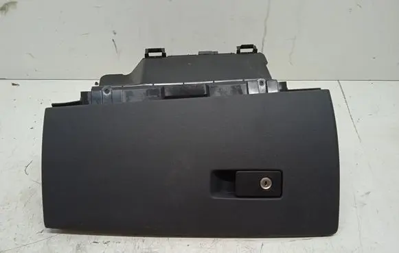 Volvo V70 Glove box 30676278