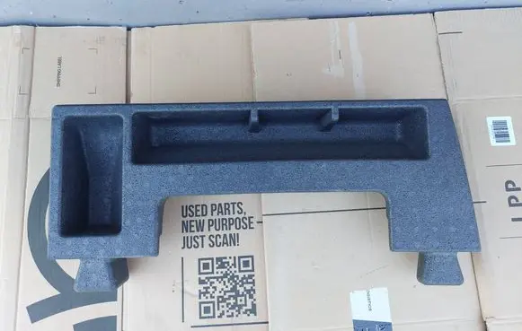 Volkswagen Golf VII Other trunk/boot trim element 5G6864472