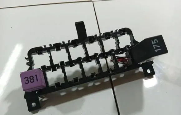 Fuse box set