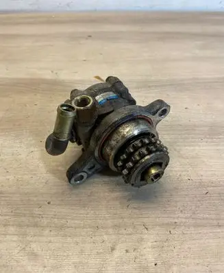 Nissan X-Trail T30 Power steering pump 8h800