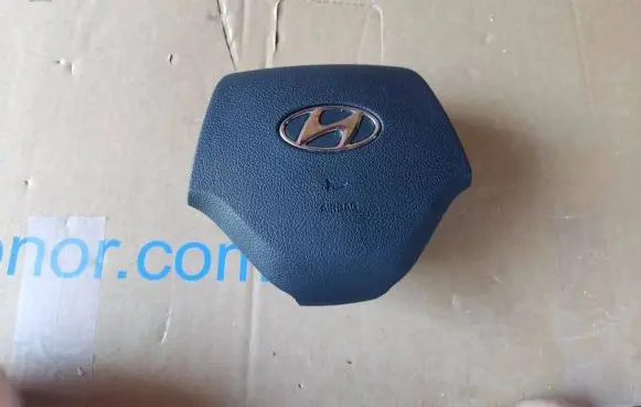 Hyundai Tucson TL Steering wheel airbag 56900d700 T181129P D7000