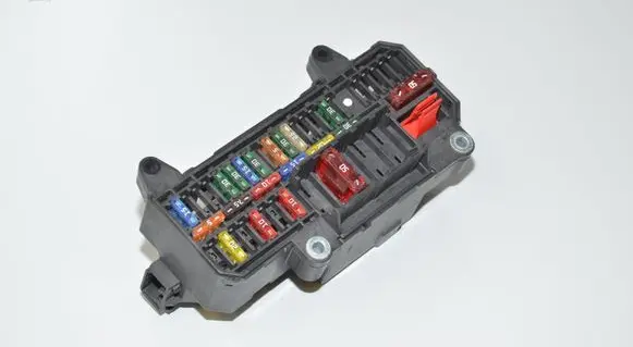 BMW 7 E65 E66 Fuse module 6900583