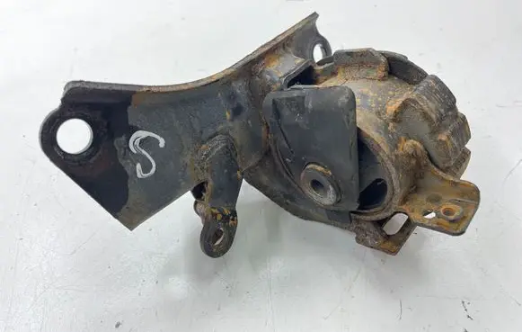 Toyota Corolla Verso AR10 Gearbox mount