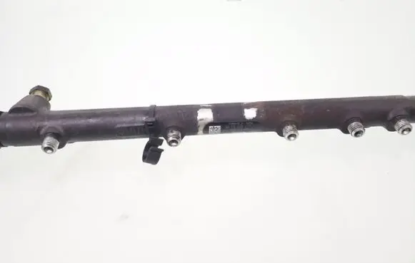 Mercedes-Benz Vito Viano W639 Fuel main line pipe A6110700395