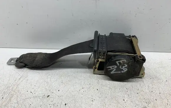 BMW 5 E39 Rear seatbelt 16398