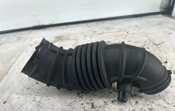 KIA Sorento Turbo air intake inlet pipe/hose 281382P300