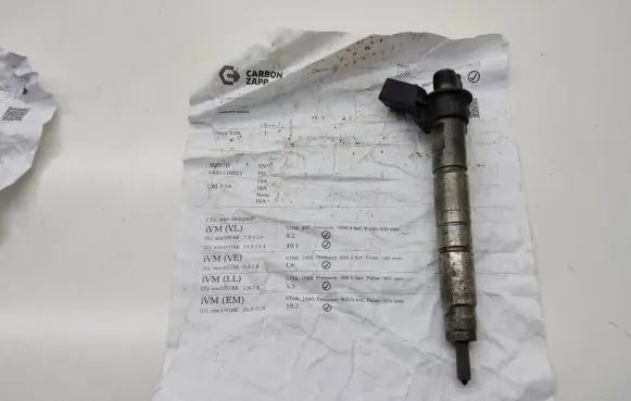 BMW 1 E82 E88 Fuel injector 0445116001