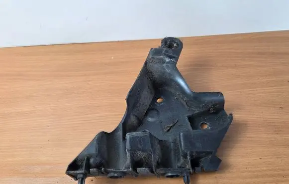Volvo XC60 Front bumper mounting bracket 31383163
