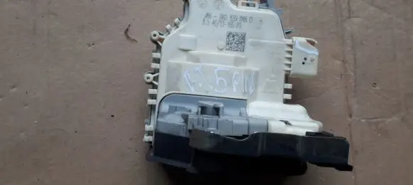 Audi A4 S4 B8 8K Rear door lock 8K0839016D
