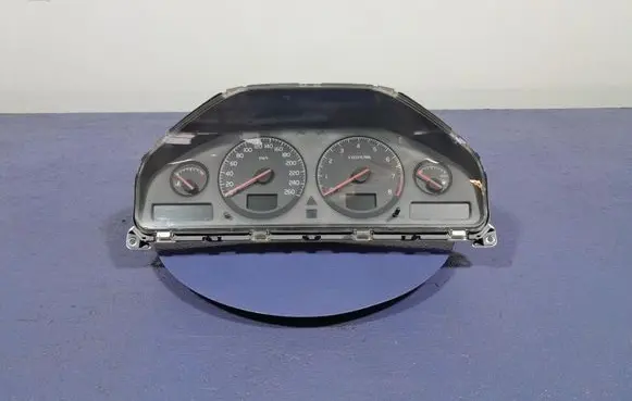 Volvo S60 Speedometer (instrument cluster) 9499668