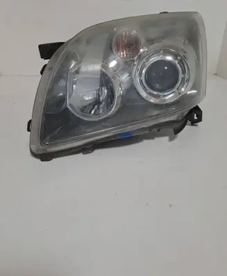 Toyota Avensis T250 Headlight/headlamp 35109