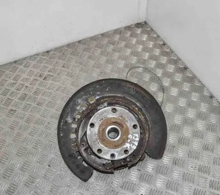 Audi Q7 4L Rear wheel hub 7L8505435
