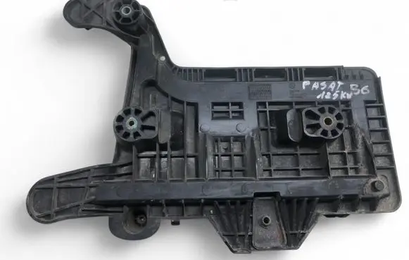 Battery box tray