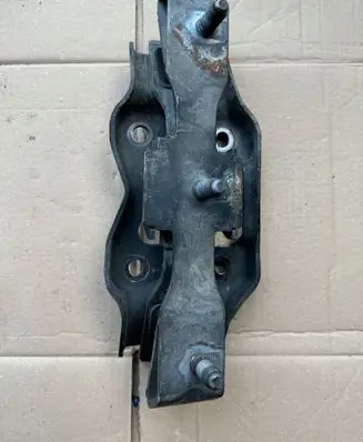 Jeep Wrangler Gearbox mounting bracket 68271535AA