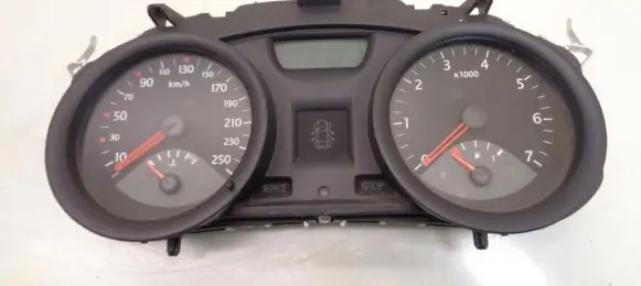 Renault Megane II Speedometer (instrument cluster) 8200306535