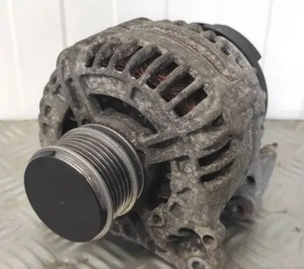 Volkswagen Golf V Generator/alternator 06F903023F 0124525091