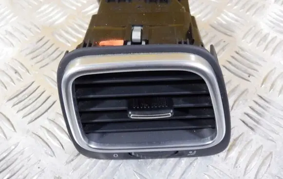 Volkswagen Scirocco Dashboard side air vent grill/cover trim 1Q0819704G