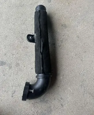 Volkswagen Golf VII Intercooler hose/pipe 04L145770A