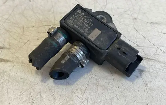 Opel Vivaro Exhaust gas pressure sensor 0281006300 9677816180