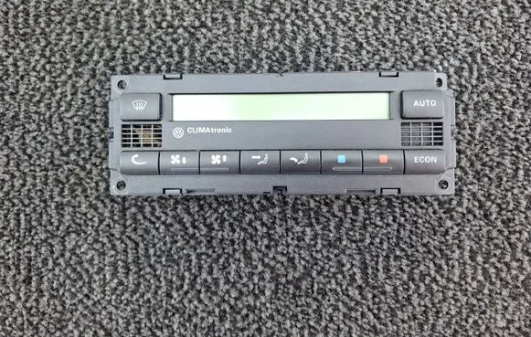 Volkswagen Golf IV Climate control unit 3B2907044J