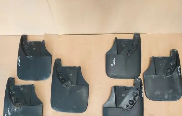 Toyota Tundra II Front arch 