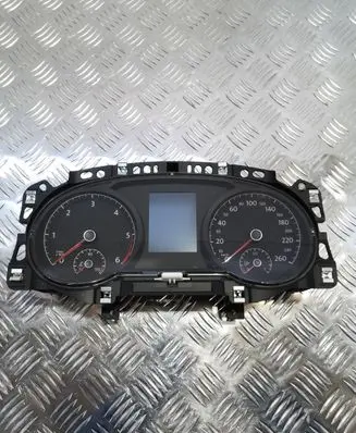 Volkswagen Golf VII Speedometer (instrument cluster) 5G1920751A 1655020449