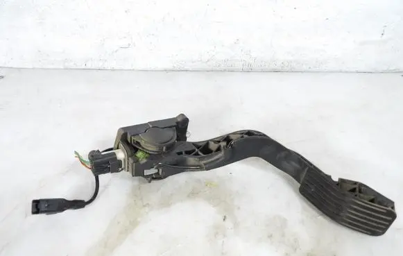 Citroen C4 I Accelerator throttle pedal 9650889180